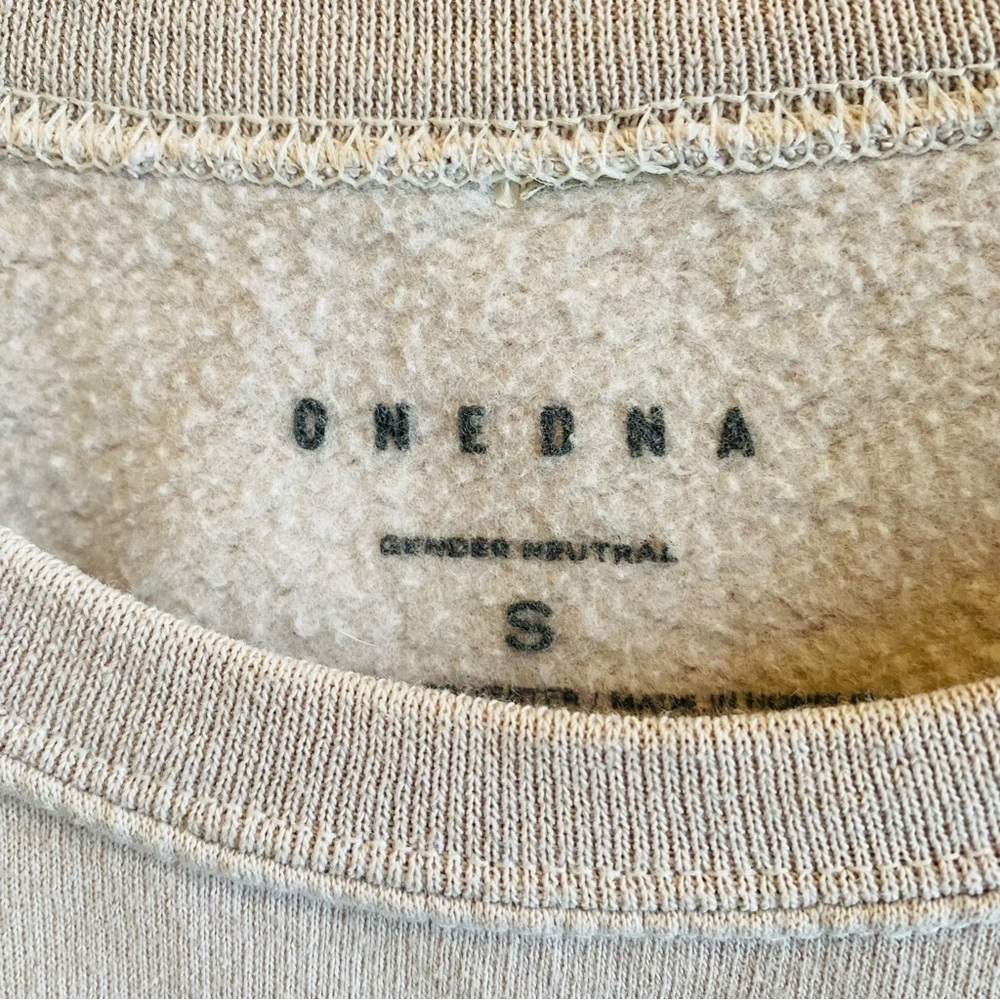 PAC SUN ONE DNA Rose Crew Neck Women Are Powerful Sweatshirt - Picture 5 of 6